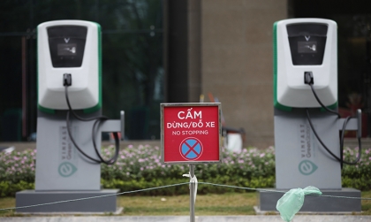 Chính phủ sẽ nghiên cứu cơ chế hỗ trợ giá điện đối với trạm sạc xe điện